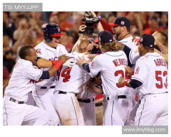 美职联焦点战休斯顿迪士尼队迎战洛杉矶球队全力争胜