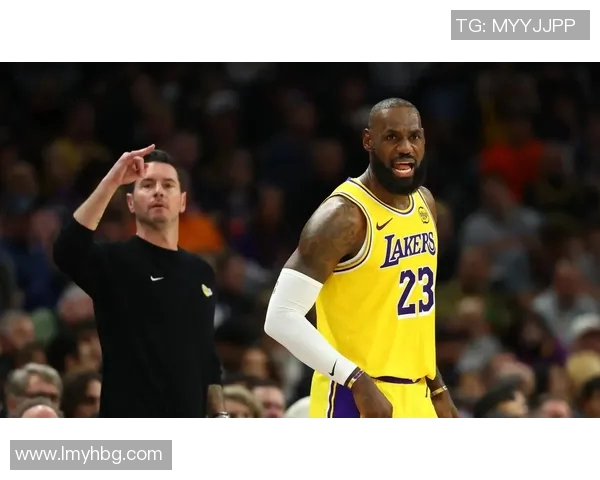 夏季联赛精彩对决湖人队与国王队的激烈较量引发球迷热议 夏季联赛精彩对决湖人队与国王队的激烈较量引发球迷热议