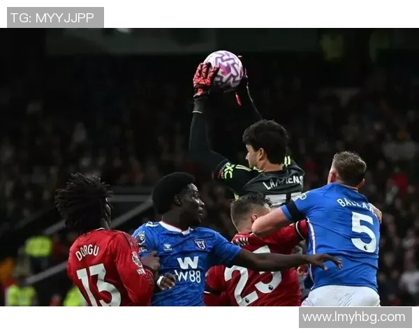 曼联与巴黎次回合精彩录播回顾全场焦点与精彩瞬间解析 曼联与巴黎次回合精彩录播回顾全场焦点与精彩瞬间解析