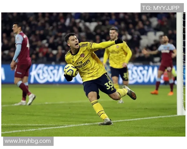 马丁内利的崛起之路：从青训小将到足坛新星的传奇旅程