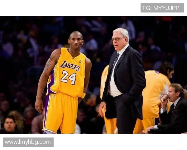 足篮球明星的辉煌历程与成就解析以及他们对运动的影响与启示