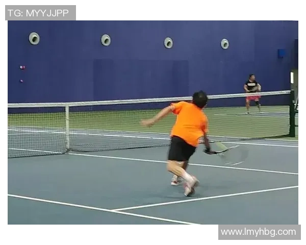 上海网球队的阵地战解析：深度剖析网球战术与团队协作技巧